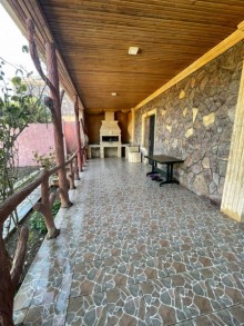 Fatmai bağlarında Dəniz marketdən çimərlik istiqamətində yol yaxin bag evi satilir, -19