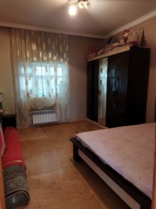 bineqedide 4 sotda iki ev satilir, -12