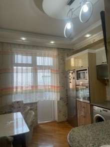 azadliq metrosu terefde 2 otaqli menzil almaq, -4