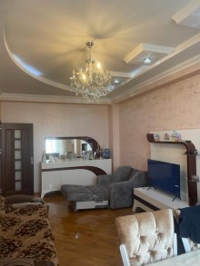 azadliq metrosu terefde 2 otaqli menzil almaq, -17