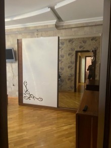 azadliq metrosu terefde 2 otaqli menzil almaq, -20