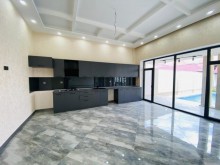 merdekanda heyet evleri 295.000 manat, -17