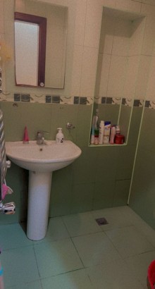 7ci mikrrayonda 3 otaqli menzil almaq metroya yaxin, -11