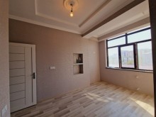 Xırdalanda mərkəzdə təzə bazarın yaxınlığı Yeni Tikili 2 otaqli, -1