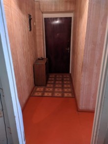 neftcilerde 2 otaqli kohne binada evler, -4