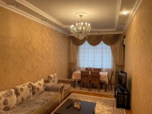 7-ci mikrorayon yeni tikili binada 3 otaqli ev almaq, -1