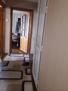 qarayevde kohne binada 2 otaqli ev 90.000 azn, -5