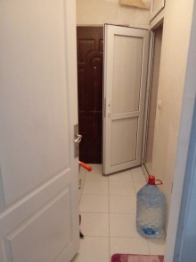 2 otaqli menzil almaq kohne binada 4-cu mikroraynoda, -7