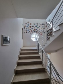 Xırdalan şəhəri Qasım bəy Zakir küçəsində möhtəşəm müasir üslubda ev, -10