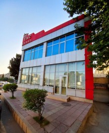 Neftçi̇lər metrosunun yani 3 mərtəbəli̇ tam təmi̇rli̇ obyekt kirayesi, -2