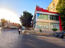 Neftçi̇lər metrosunun yani 3 mərtəbəli̇ tam təmi̇rli̇ obyekt kirayesi, -17