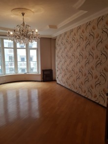 Niagara restoranıyla üzbəüz yeni binada menzil almaq 3 otaqli, -2