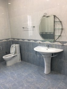 Bakı Badamdar qəsəbəsində kirayə ev 2200 azn, -20