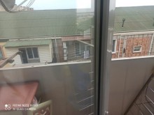 Məmmədli qəsəbəsi Yeni tikili binada 3 otaqli mebelli, -3