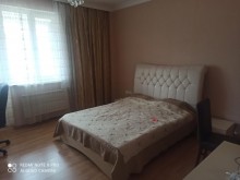 Məmmədli qəsəbəsi Yeni tikili binada 3 otaqli mebelli, -8
