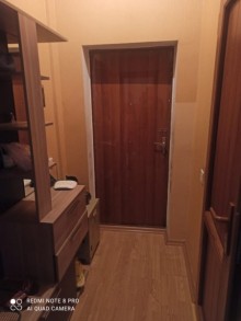 Məmmədli qəsəbəsi Yeni tikili binada 3 otaqli mebelli, -9