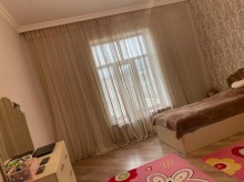 Şüvəlan Mayak bağlarında əla təmirli villa satilir, -9