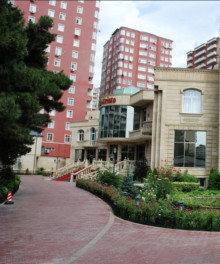 Monte Kristo şadlıq evinin yanında Yeni tikilmiş binada 3 otaqlı mənzil almaq, -1