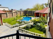 Bilgəh qəsəbəsində bağlarda 3 mərtəbəli ev satılır, -2