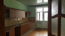 Bakida Həzi Aslanov qesebesinde 3 otaqli menzil satilir, -5