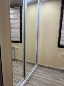 Bakı şəhərində  Azadlıq metrosuna piyada 5 dəqiqəlik məsafədə ev almaq, -18