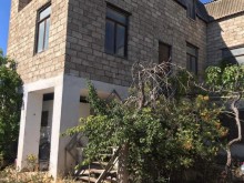 Mayak və prestijli tanınmış Xalça restoranına yaxın bag evi, -1