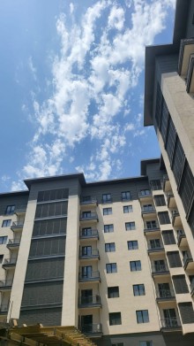 Bakı şəhəri, Ağ şəhərdə satılan mənzillər, -10