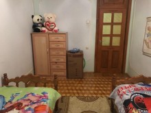 Nerimanovda Fudnanin yaninda 5 otaqli kohne tikili, -6