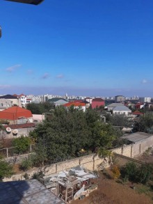 Badamdar 1-ci massivdə 8.5 sot torpaq sahəsinin içində tikilmiş 3 mərtəbəli, 8 otaqlı ev satılır, -20