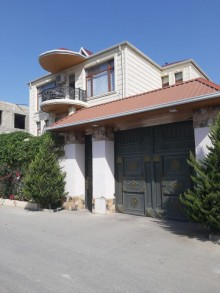 Badamdar 3-cü massivdə 3 sotda 3 mərtəbəli villa satılır, -1