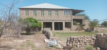 Bakı şəhəri Türkan qsəbəsində ev satılır barter memkündür, -1
