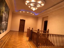 Rəsulzadə qəsəbəsində 3 mərtəbəli villa satılır., -12