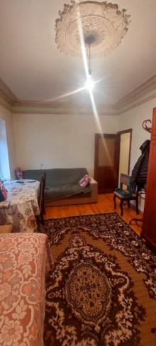 Bakı köhnə tikili binada 1 otaqlı mənzil almaq, -1
