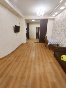 Yeni Tikili Bakı şəhəri Xetai rayonu Məhəmməd Hadi küçəsi Əhmədli metrosunun çıxışında, -2