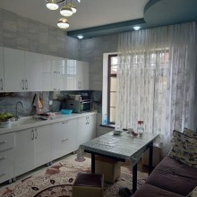 Bakı şəhəri Buzovna qəsəbəsində avro təmirli ev satılır, -17