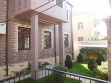 Qara qarayev Ayla restoranı yaxinliginda Sahəsi  300 kv/m olan ev/villa satılır, -1