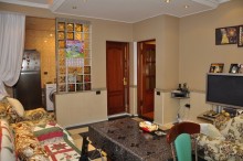 Bakı şəhərində Gənclikdə "Milyonerlər Məhəlləsi"də, 3 mərtəbəli villa satılır, -15