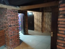 Bakı şəhəri, Azaslıq prospektində yerləşən kommersiya obyekti satılır, -4