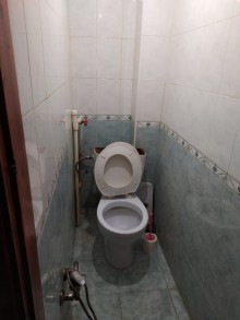 Bakı şəhəri 7 nömrəli poliklinikanın yanında satılan 4 otaqlı mənzil, -3