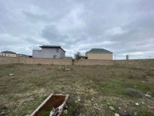 Şüvelan qəsəbəsində  Şüvelan deniz yolunda 11 sot torpaq satılır. demiryolu xettine catmamis, -6