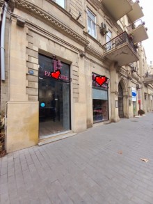 Şəhərin mərkəzində 108 kv.M icarə obyekt., -8