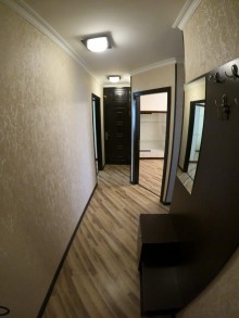 Bakı şəhəri,  Xezer Universitetinin yani, Neftciler metrosundan 5 deqiqelik mesafede 2 otaqlı mənzil, -8