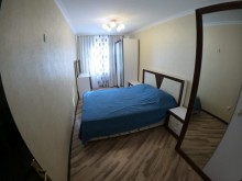 Bakı şəhəri,  Xezer Universitetinin yani, Neftciler metrosundan 5 deqiqelik mesafede 2 otaqlı mənzil, -9