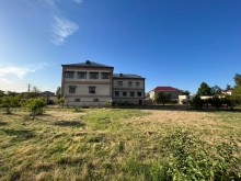 Bakı şəhəri Sabunçu rayonu Zabrat-1 qəsəbəsində 3 mərtəbəli, 10 otaqlı ev satılır, -2