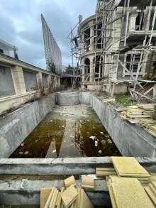 Bakı şəhəri Bilgəh qəsəbəsində 3 mərtəbəli natamam təmiri villa ev satılı, -2