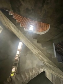 Bakı şəhəri Bilgəh qəsəbəsində 3 mərtəbəli natamam təmiri villa ev satılı, -15