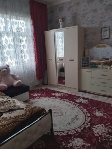 Xırdalan şəhərində H.Əliyev prospektinə yaxın ərazidə 2 mərtəbəli ev satılır, -10