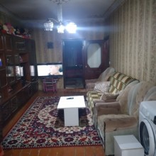 Bakı şəhəri 7-ci mikrorayonda  5 mərtəbəli binada 3 otaqlı mənzil satılır, -2