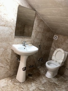 Qara Qarayev metro stansiyası yanında Ofis icareye verilir, -6