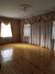 Qaracuxurda Elvin restorani yaninda ev amaq, -8